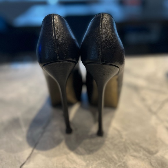 VINTAGE  YSL  TRIBUTE pumps. In great condition. black . Size 38 - Picture 4 of 4